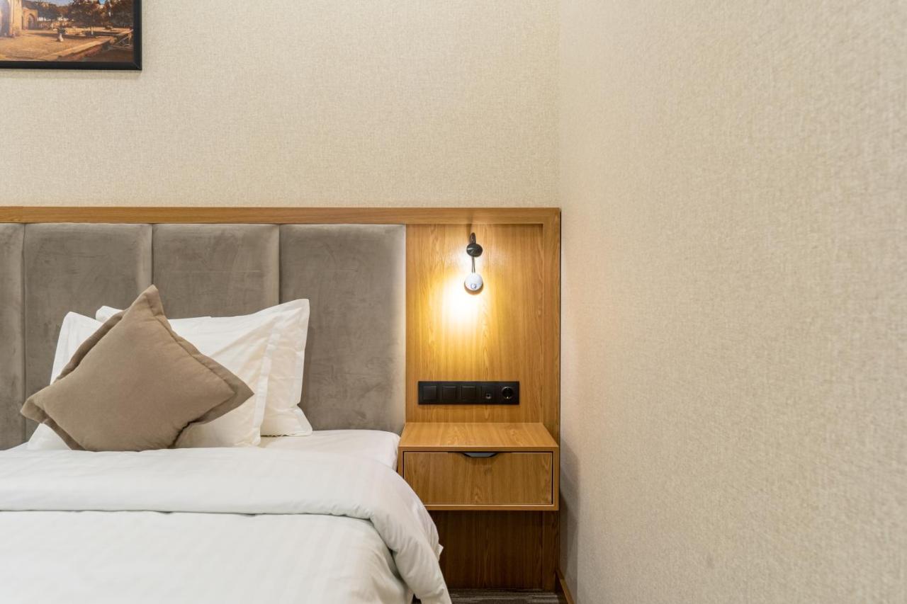 Mirzo Hotel Tasjkent Eksteriør billede